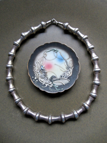 Handsome Silver Choker in Sophisticated Tribal Design